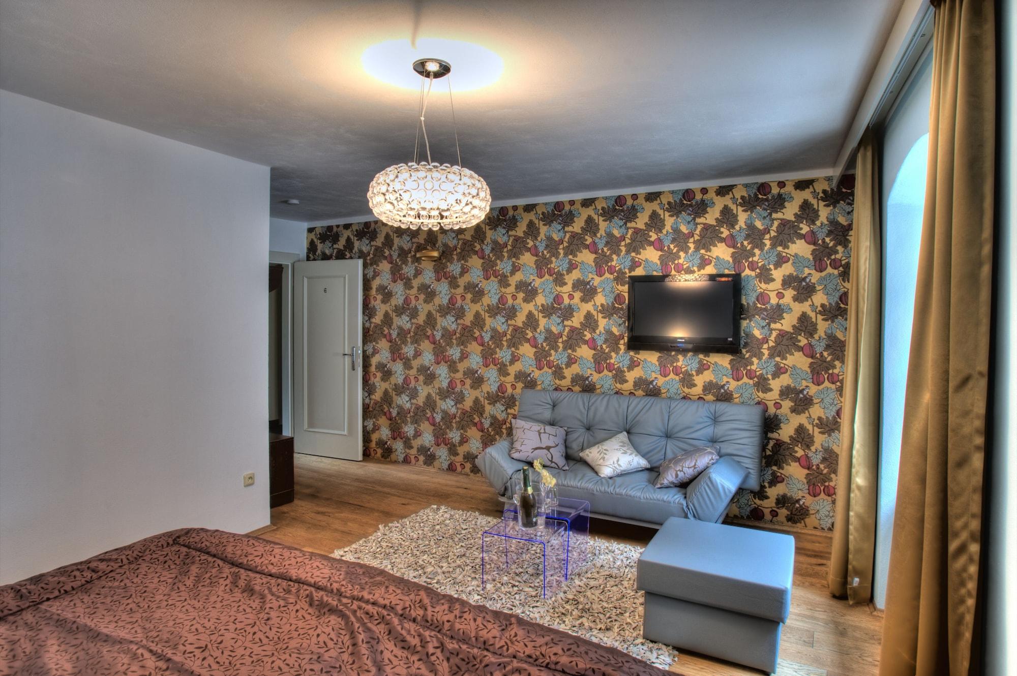 Hotel Peregrin Чешки Крумлов Екстериор снимка