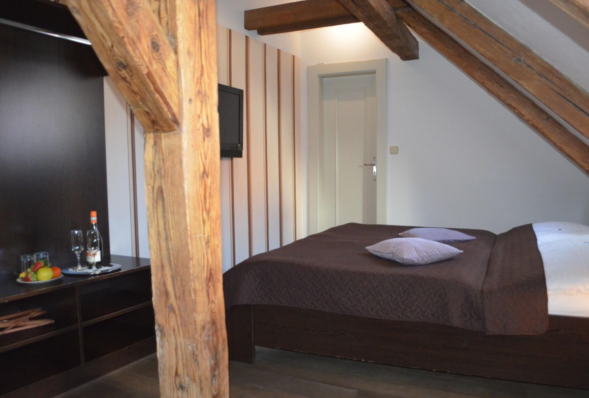 Hotel Peregrin Чешки Крумлов Екстериор снимка