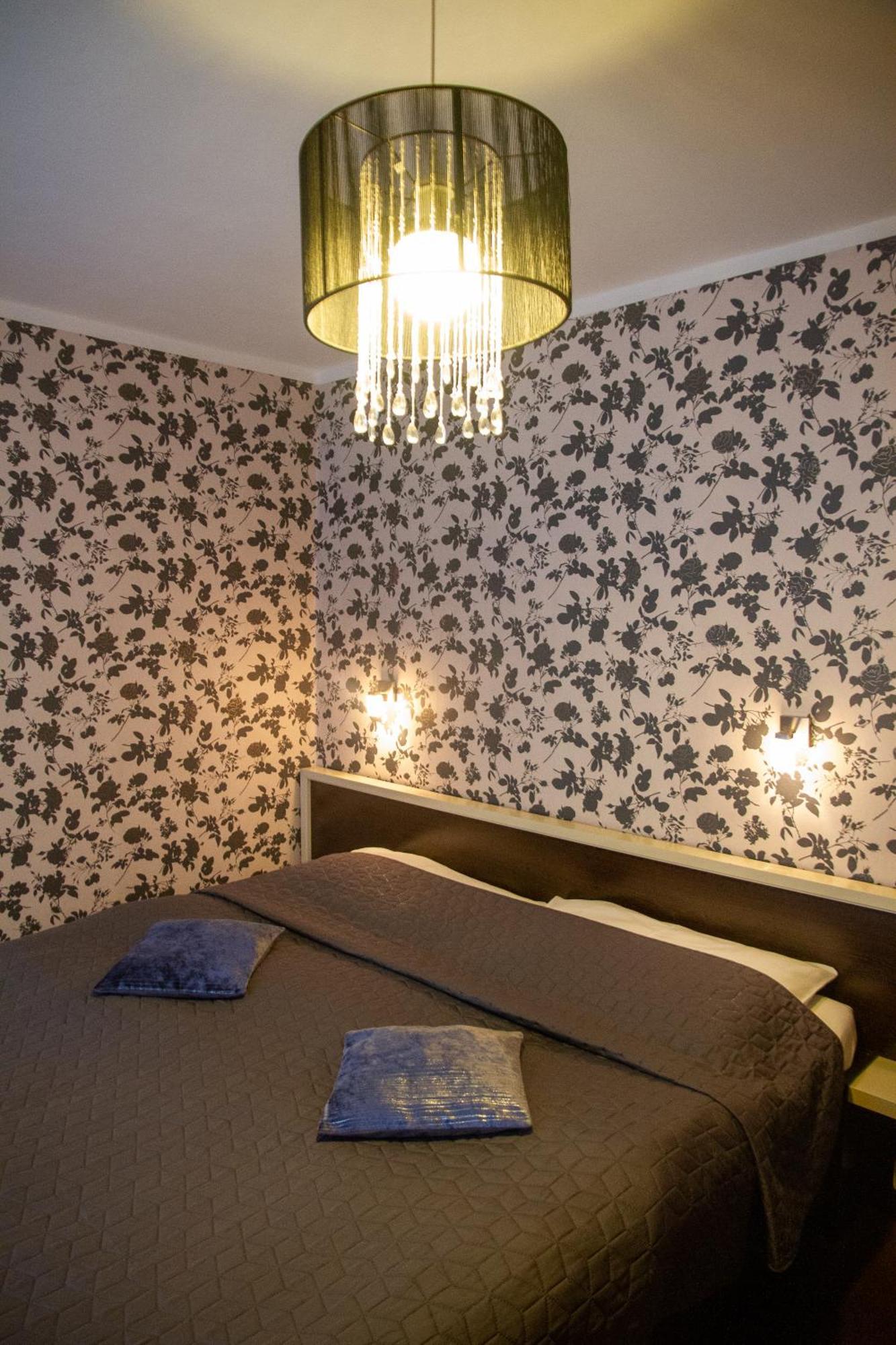 Hotel Peregrin Чешки Крумлов Екстериор снимка