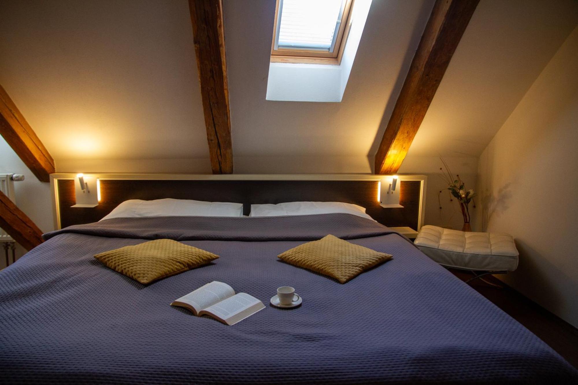 Hotel Peregrin Чешки Крумлов Екстериор снимка