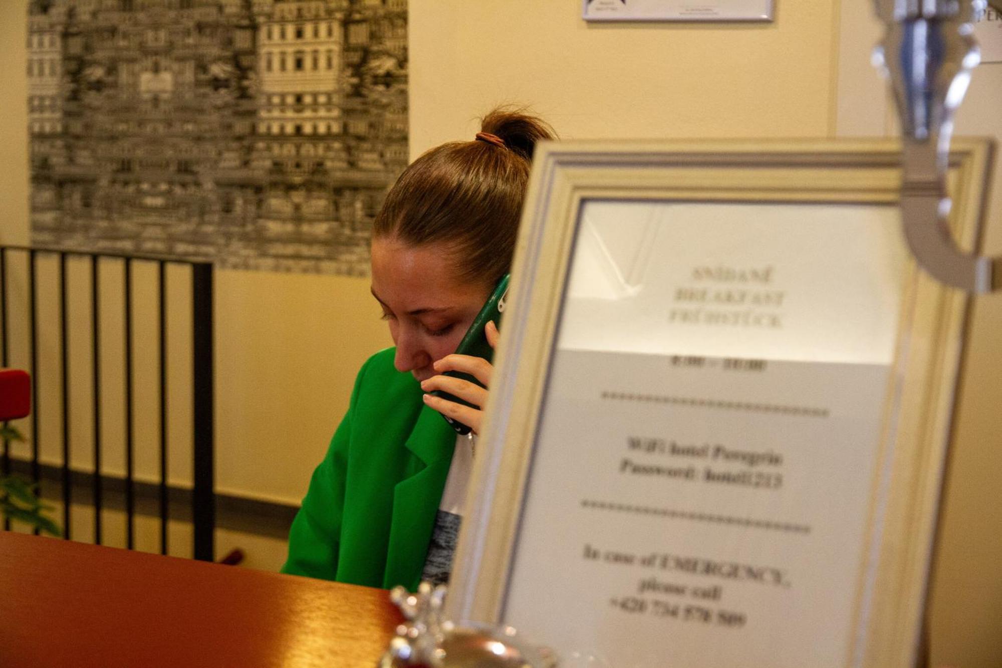 Hotel Peregrin Чешки Крумлов Екстериор снимка