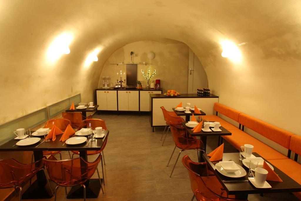 Hotel Peregrin Чешки Крумлов Екстериор снимка