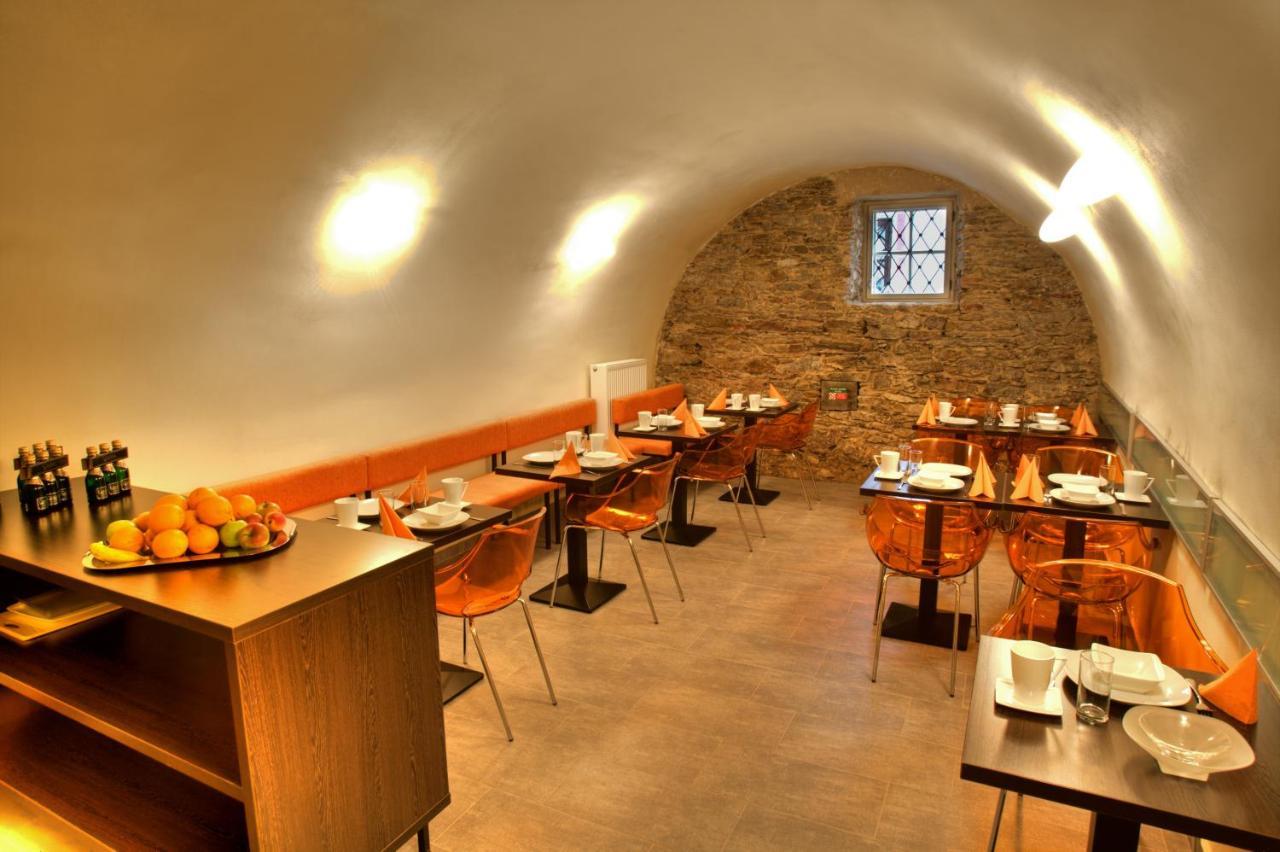 Hotel Peregrin Чешки Крумлов Екстериор снимка